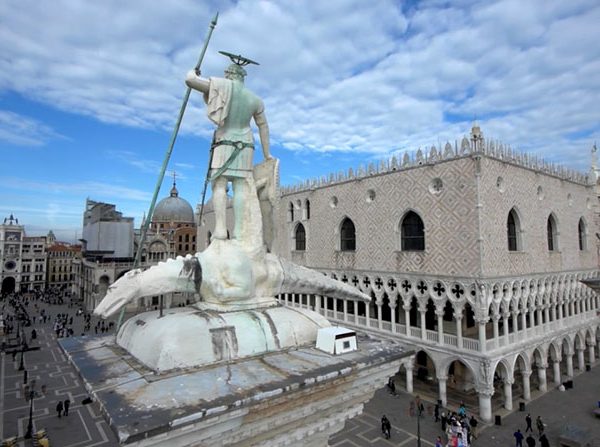 Columnas de San Marcos y San Teodoro en Venecia