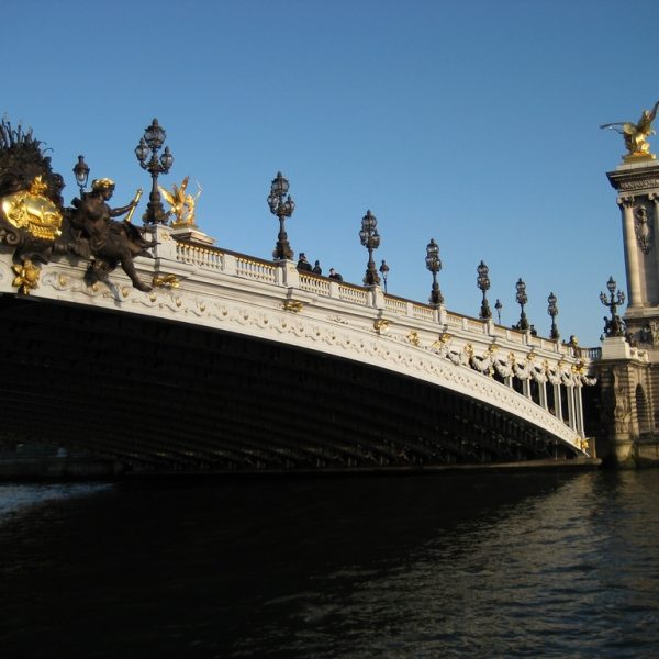 Puente Alejando III en París