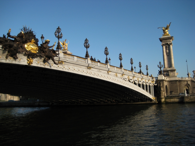 Puente Alejando III en París