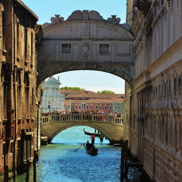 Puente de los Suspiros en Venecia