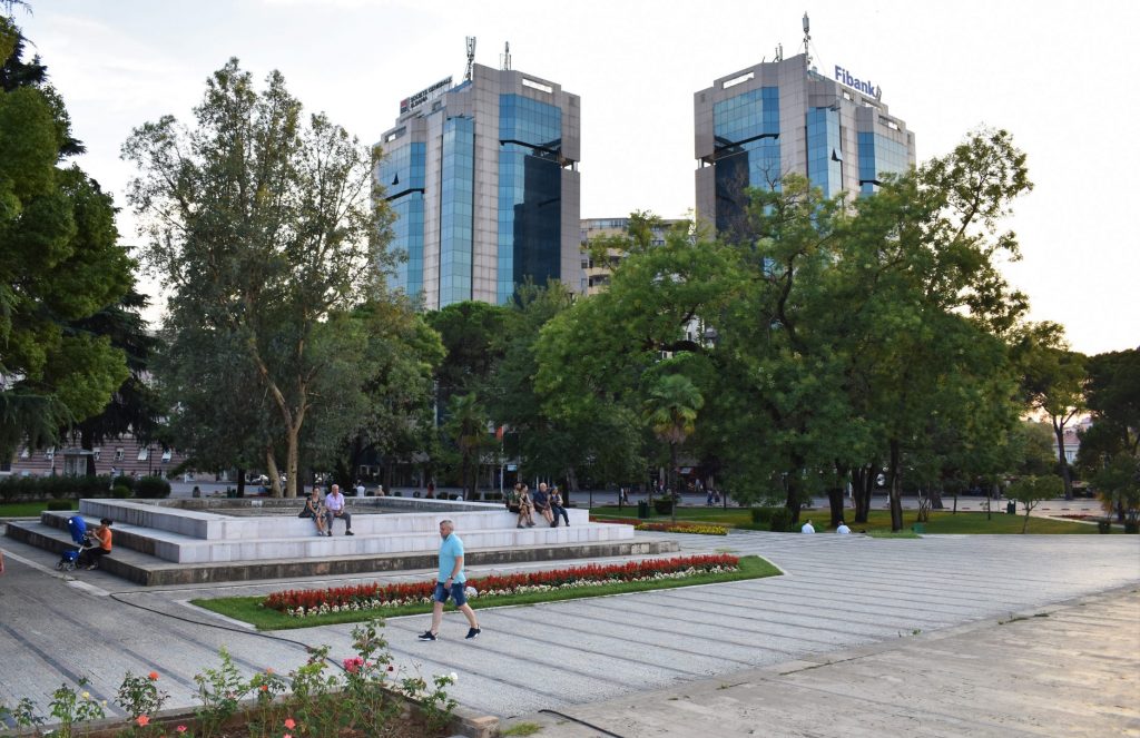 Bancos en Tirana, Albania
