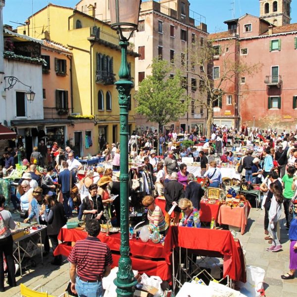 Market of Miracles in Venice – Mercatino dei Miracoli