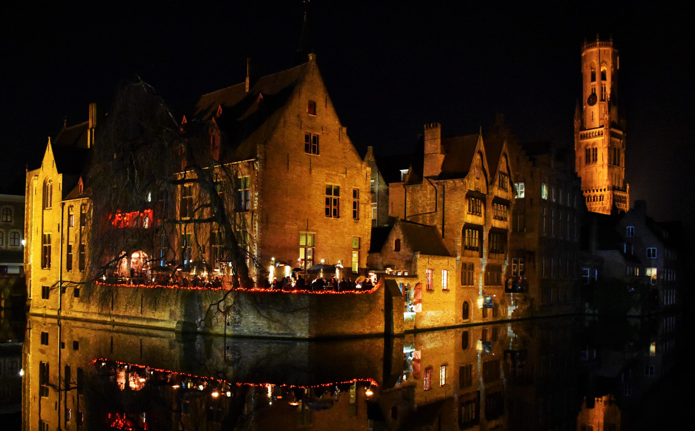 Romantic cafes along the canals