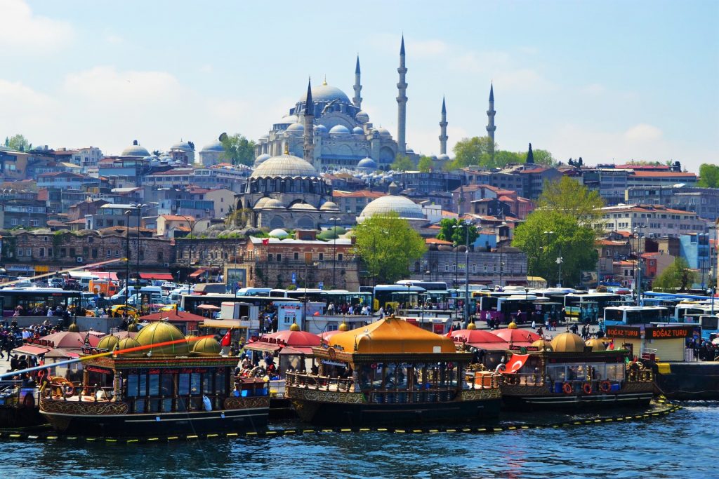 Dreamy cityscape of Istanbul