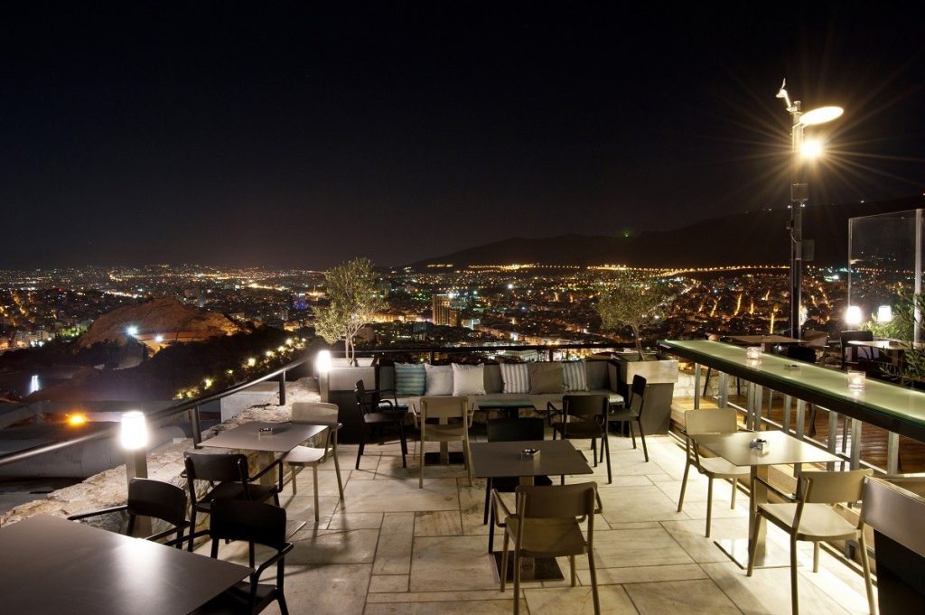 Orizontes Restaurant in Athens offers uncomparable view all over Athens to the sea © Orizontes Restaurant