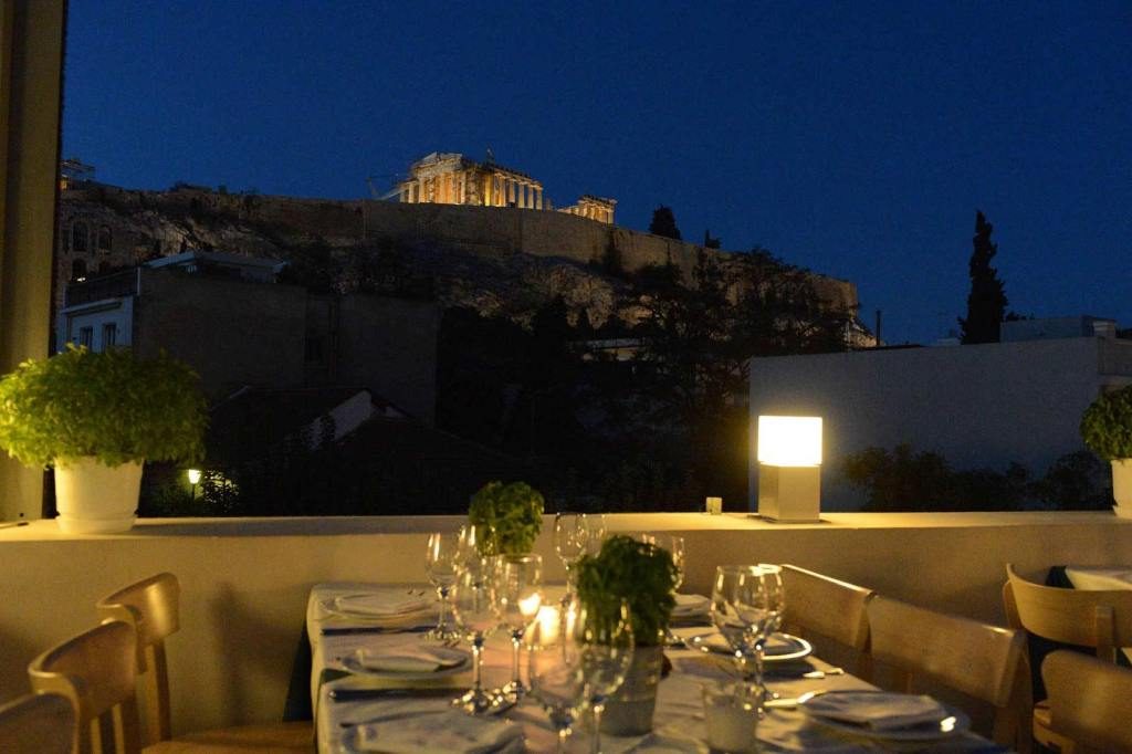 Strofi Restaurant with fantastic view at the Parthenon - © Restaurante Strofi