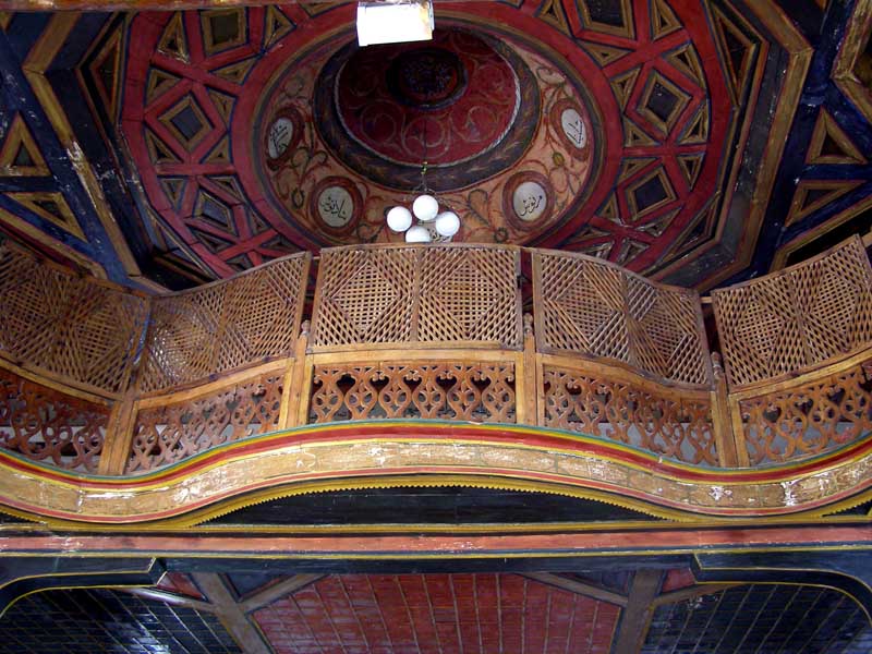 Interior de la mezquita del Rey en Berat