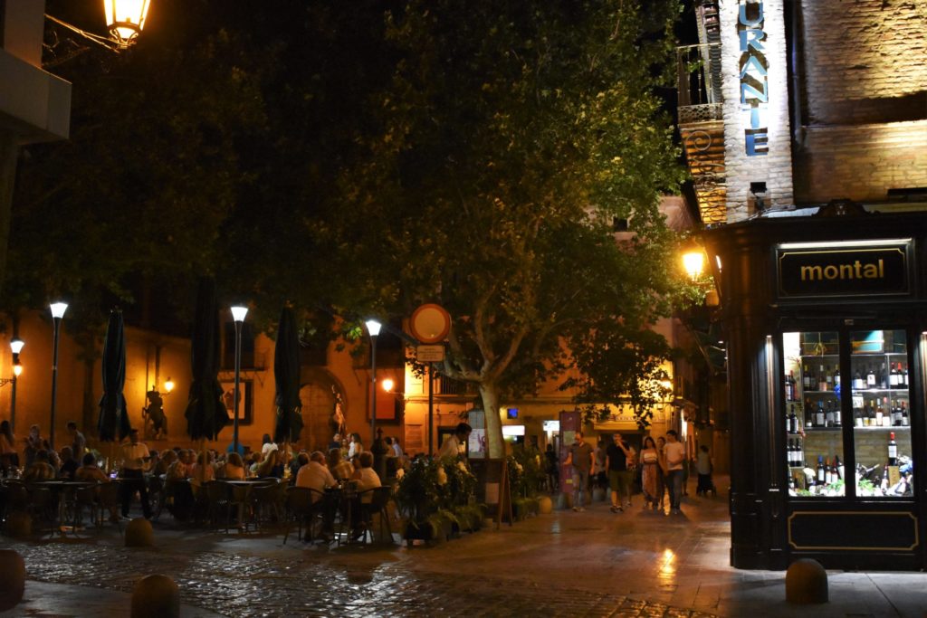 In the evening the squares of Zaragoza are filled with people