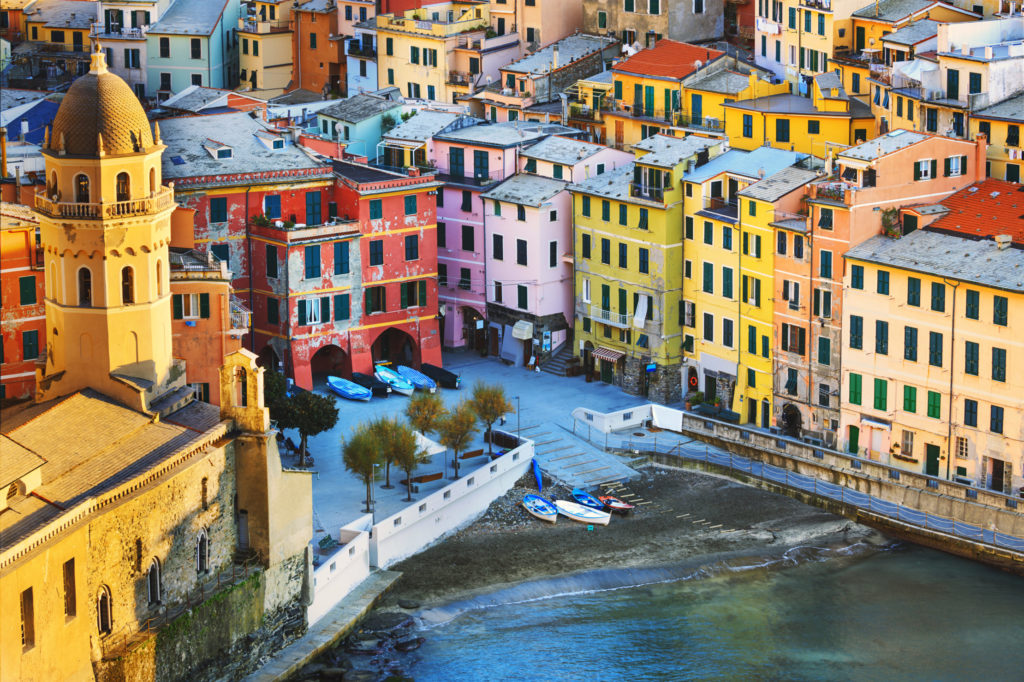 United colours of Vernazza, Cinque Terre, Italy - Beautiful Photos of Italy