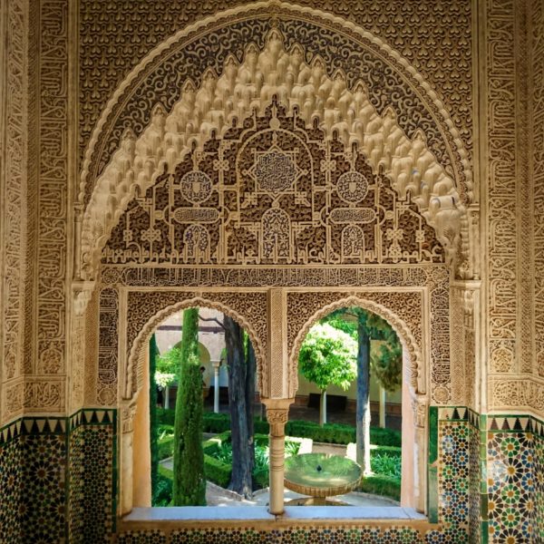 La Alhambra en Granada, Espana - guia de viaje