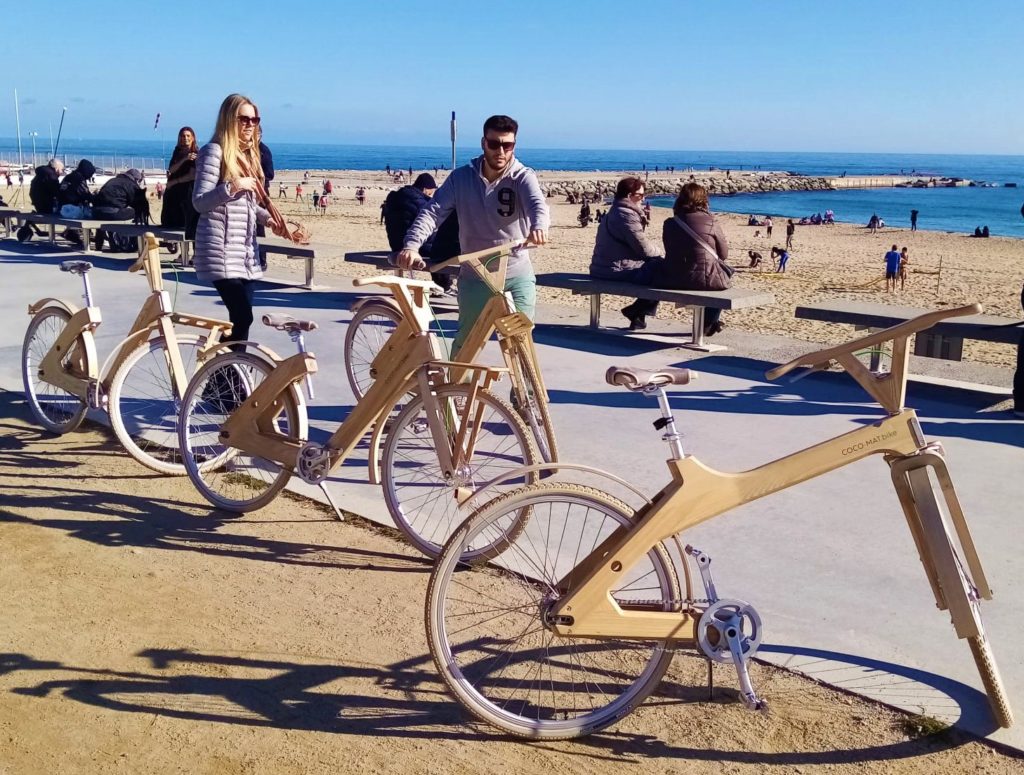 The best option is to rent a bike for a full day - it gives you a total freedom (Photo courtesy of Bike On Wood) - Barcelona by bike